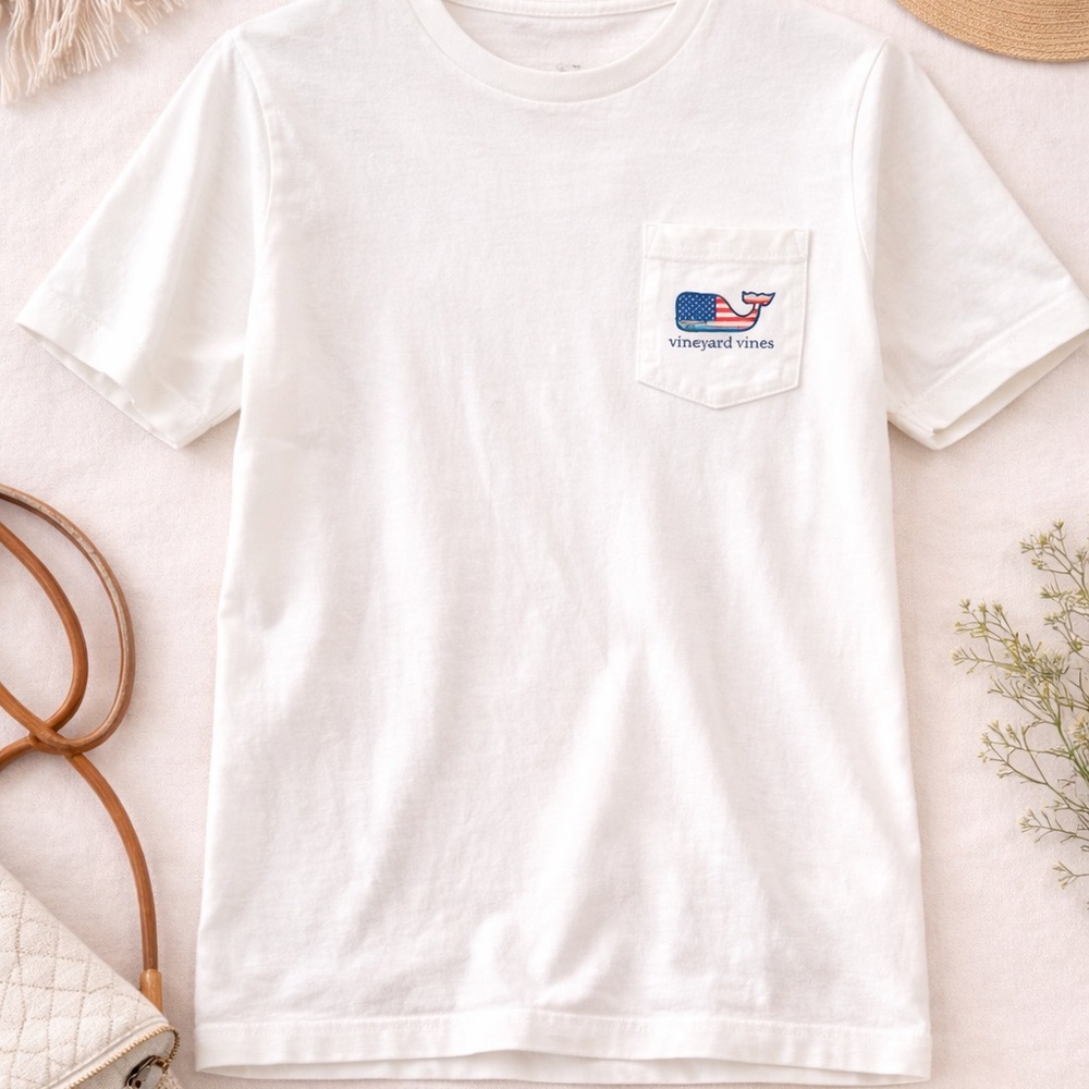 Vineyard Vines White Pocket Tee American Flag Whale Women’s Medium